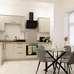 Luxury Centre! Apartment